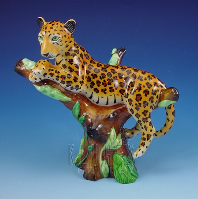 Lynn Chase Figurine Leopard on Tree